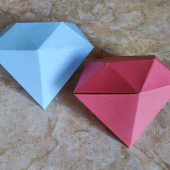Паперкрафт фігура діаманту