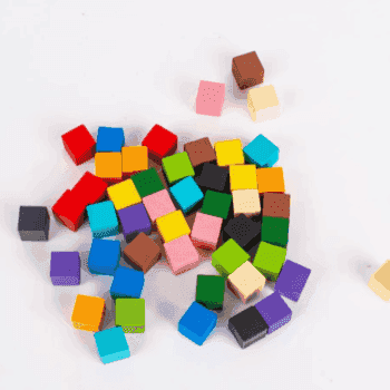 Фішки квадратні дерв'яні 10 мм для настільних ігор