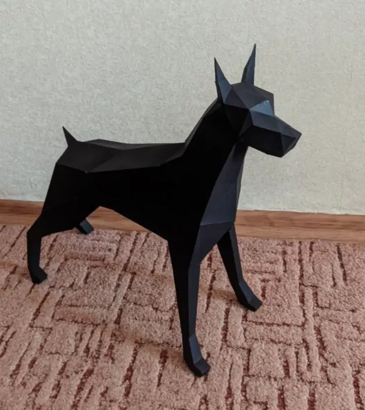 Паперкрафт фігура добермана стоячого