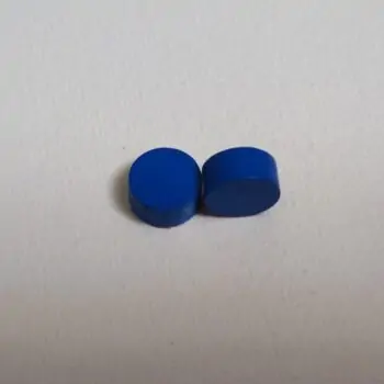 Фішки для настільниїх ігор синього кольору