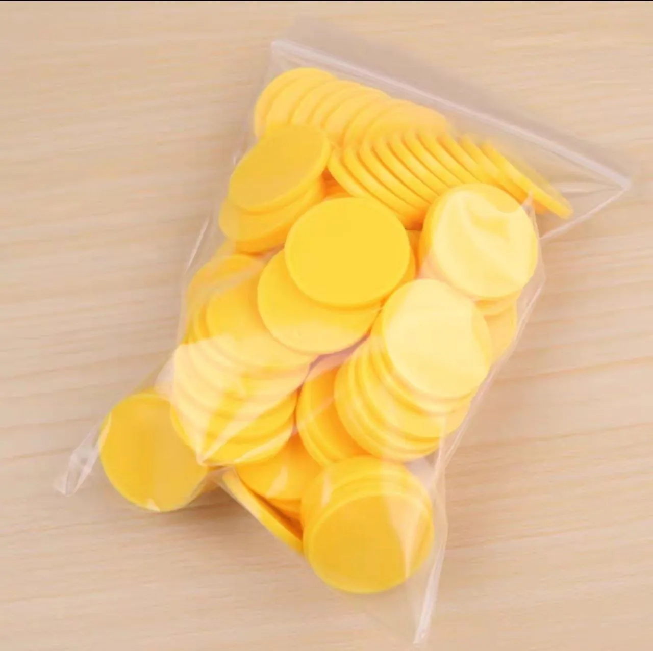 Фішки круглі жовті 3,7 см для настільних ігор